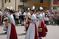 2014-06-01_003_Moasawinkler_Fahnenweihe_Festumzug_WP