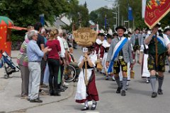 2014-06-01_029_Moasawinkler_Fahnenweihe_Festumzug_WP