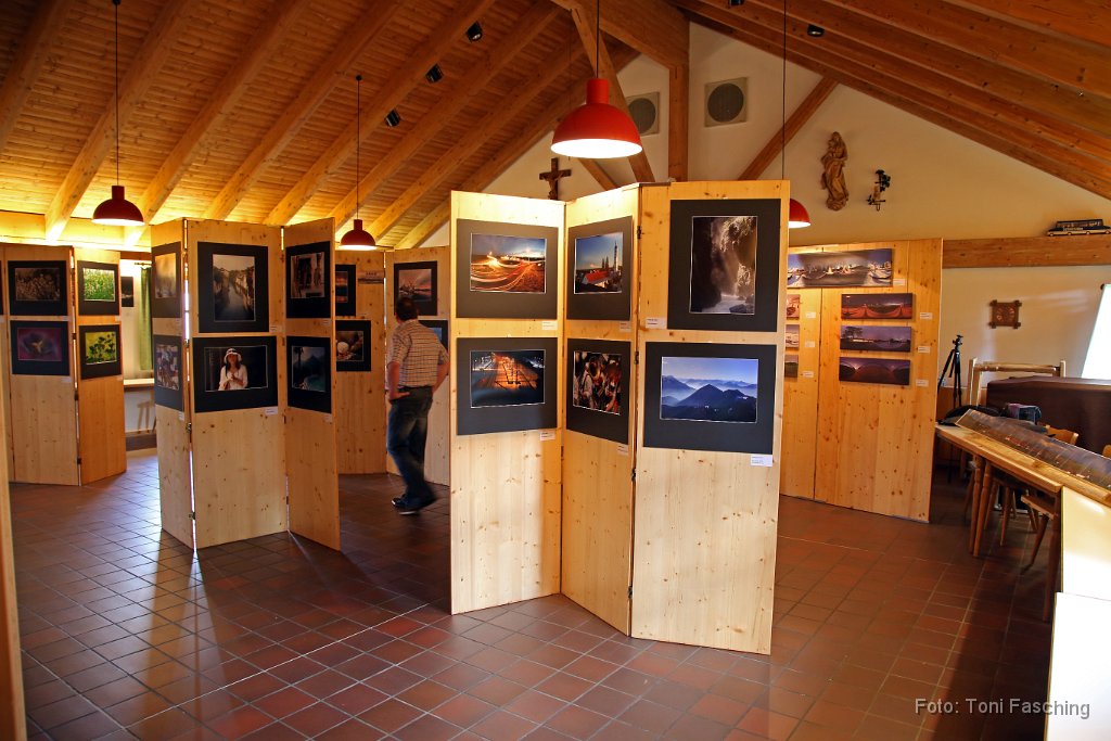 2014-07-25_02_Pfarrfest+Fotoausstellung_TF.JPG