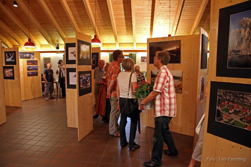 2014-07-25_20_Pfarrfest+Fotoausstellung_TF.JPG