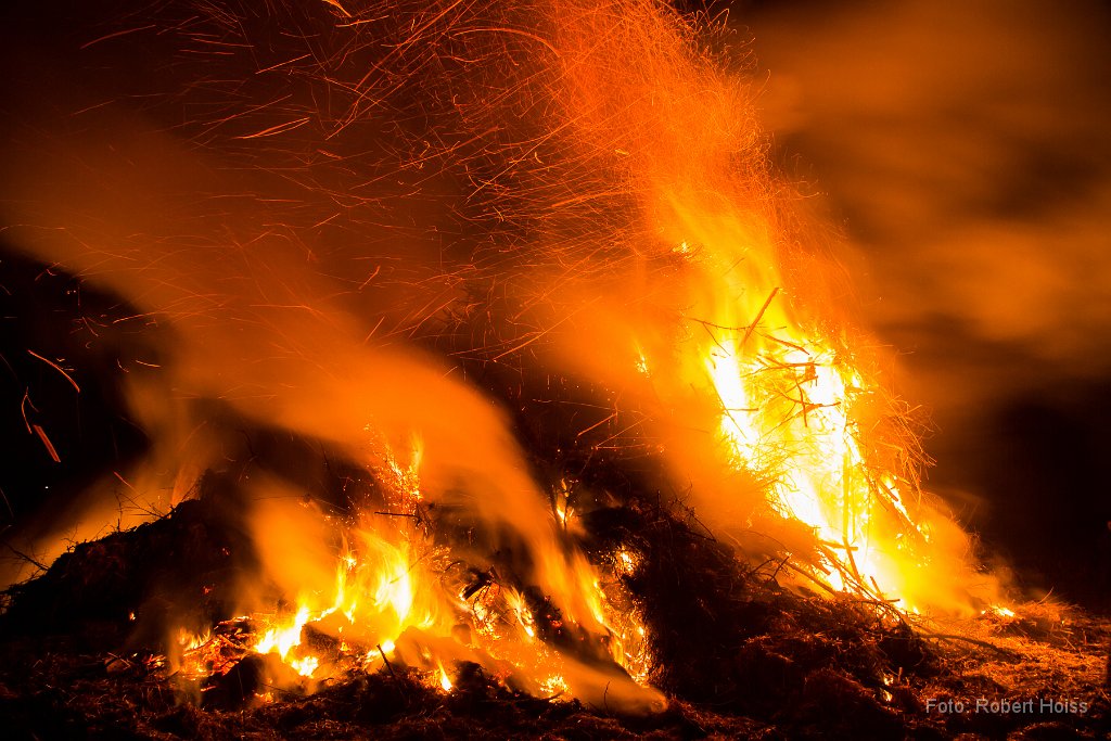 2015-04-04_25_Osterfeuer_2683_RH.jpg