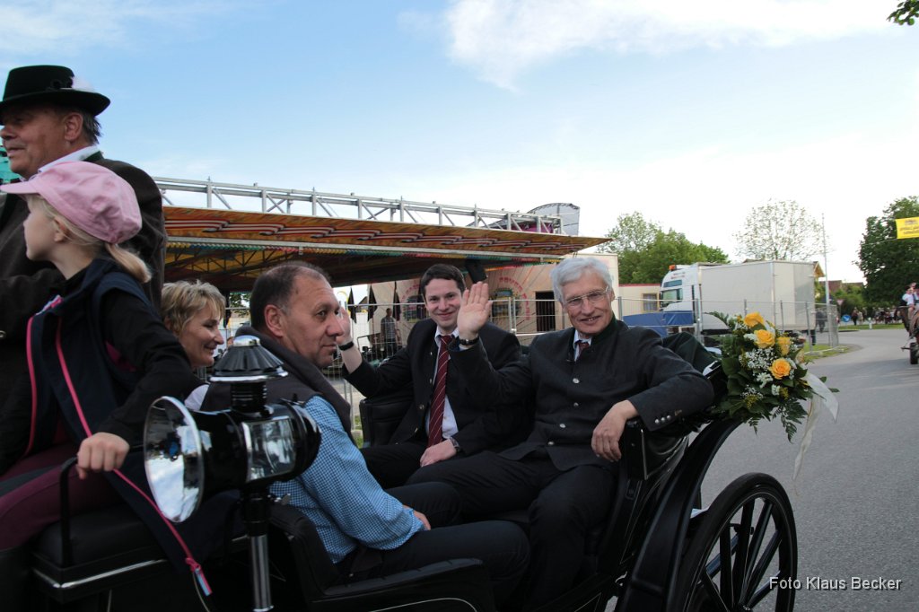 2015-05-08_007_Einzug_Volksfest_KB.jpg