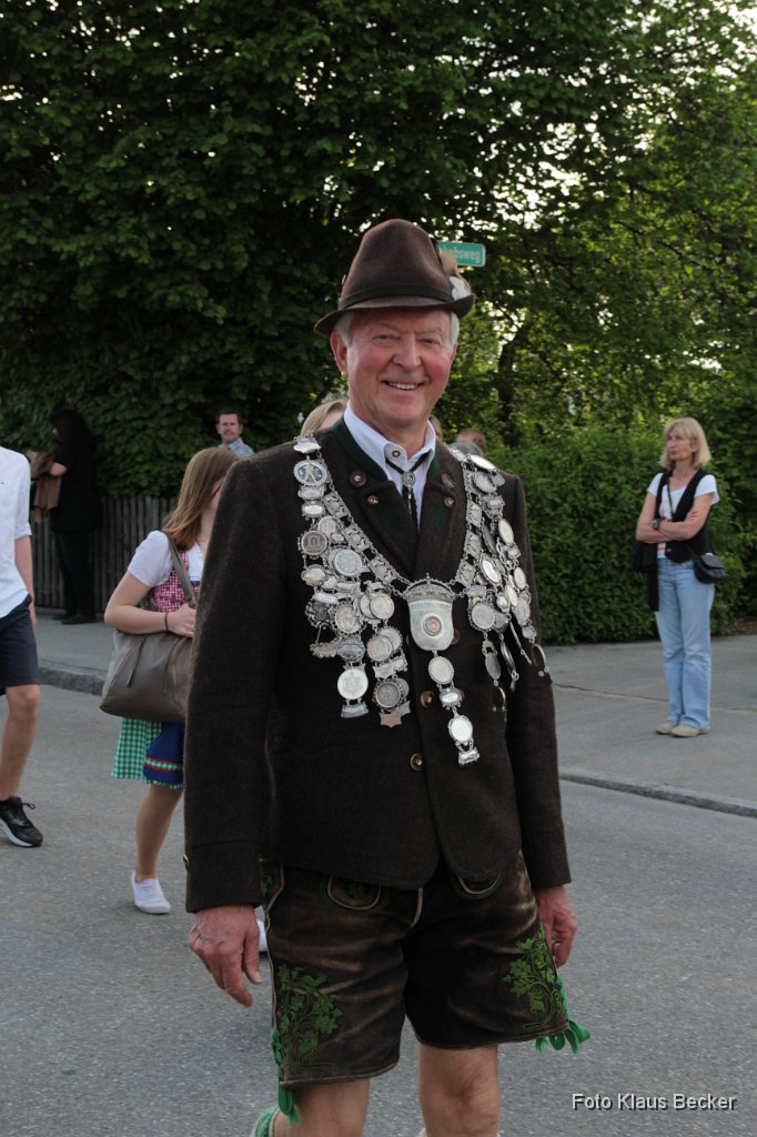 2015-05-08_019_Einzug_Volksfest_KB.jpg