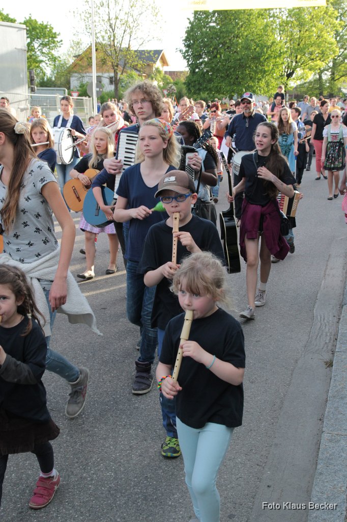 2015-05-08_023_Einzug_Volksfest_KB.jpg
