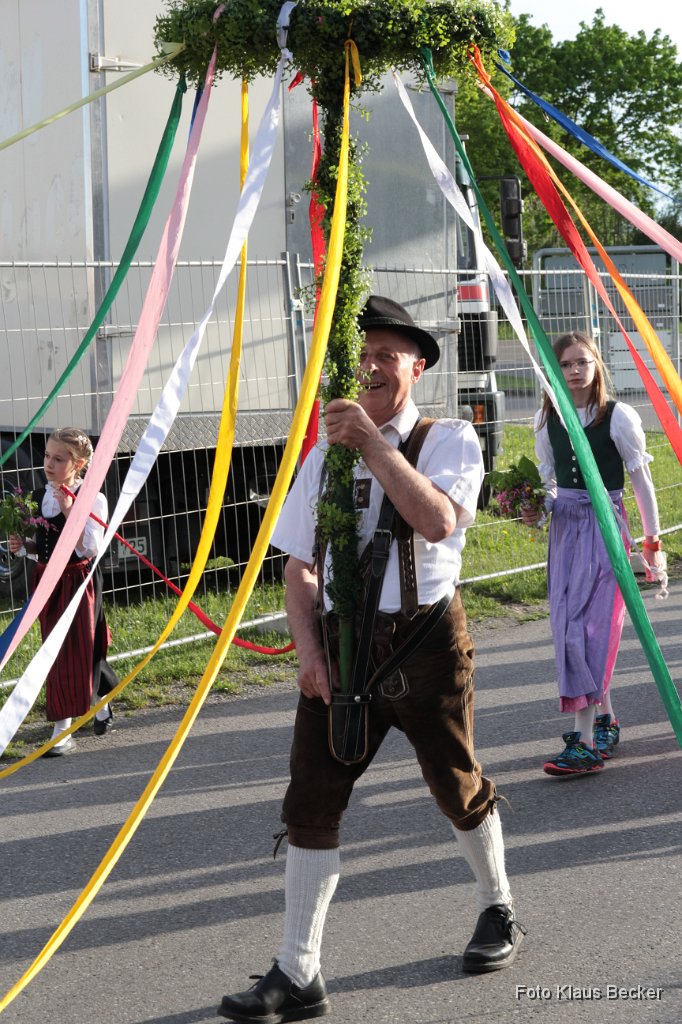 2015-05-08_024_Einzug_Volksfest_KB.jpg
