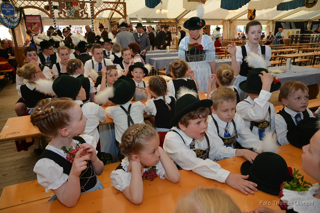 2015-05-08_73_Einzug_Volksfest_8225_TU.JPG