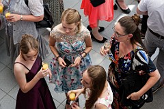 2017-07-21_029_Zeugnisuebergabe_Montessori-Schule_1994_TU