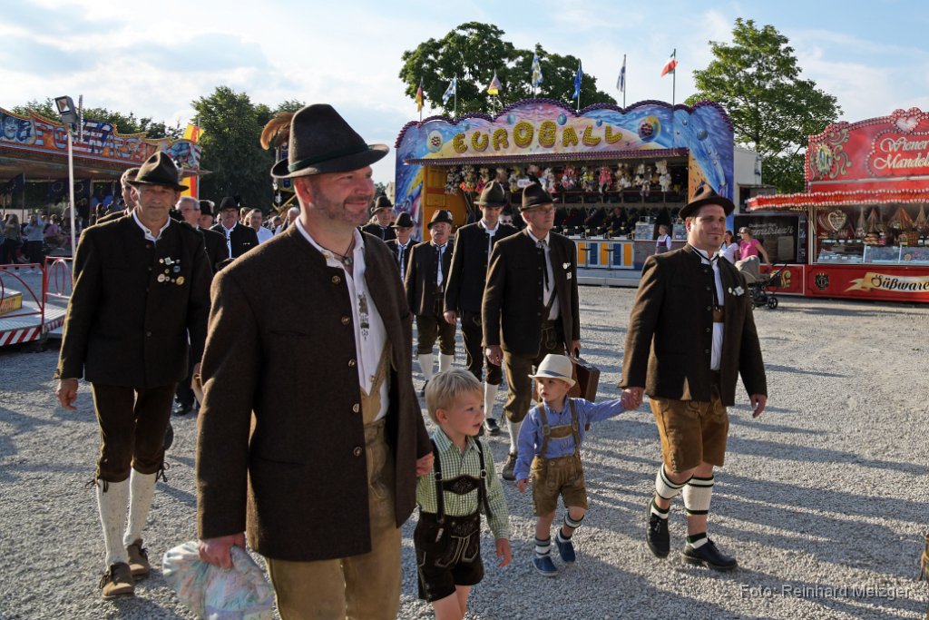2018-06-15_22_Volksfesteinzug_RM.jpg