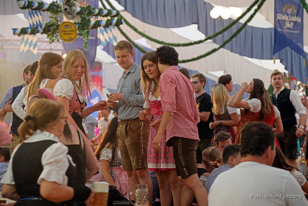2018-06-16_36_Volksfest_Bayern-1-Band_TF.JPG