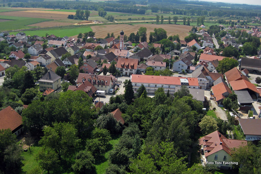 2009-08-07_021_Luftaufnahmen_Hattenhofen_Ost