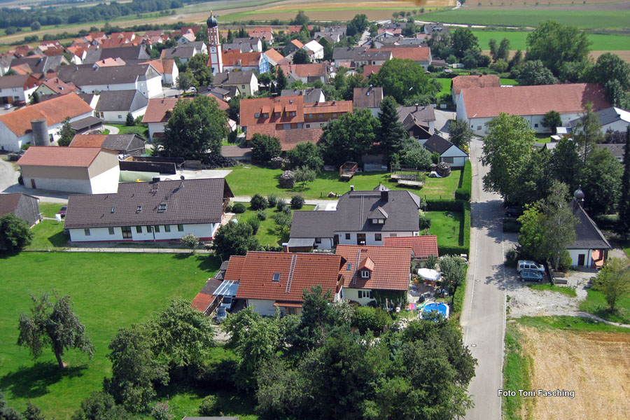 2009-08-07_026_Luftaufnahmen_Hattenhofen_West