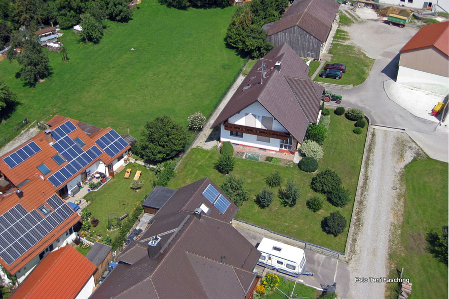 2009-08-07_035_Luftaufnahmen_Hattenhofen_West