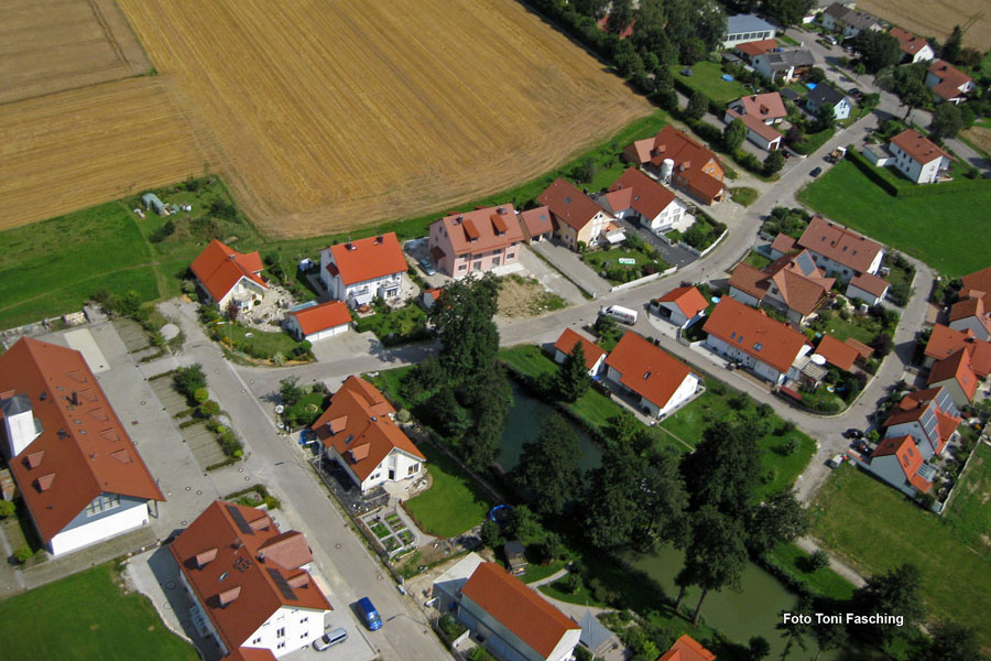 2009-08-07_042_Luftaufnahmen_Hattenhofen_West