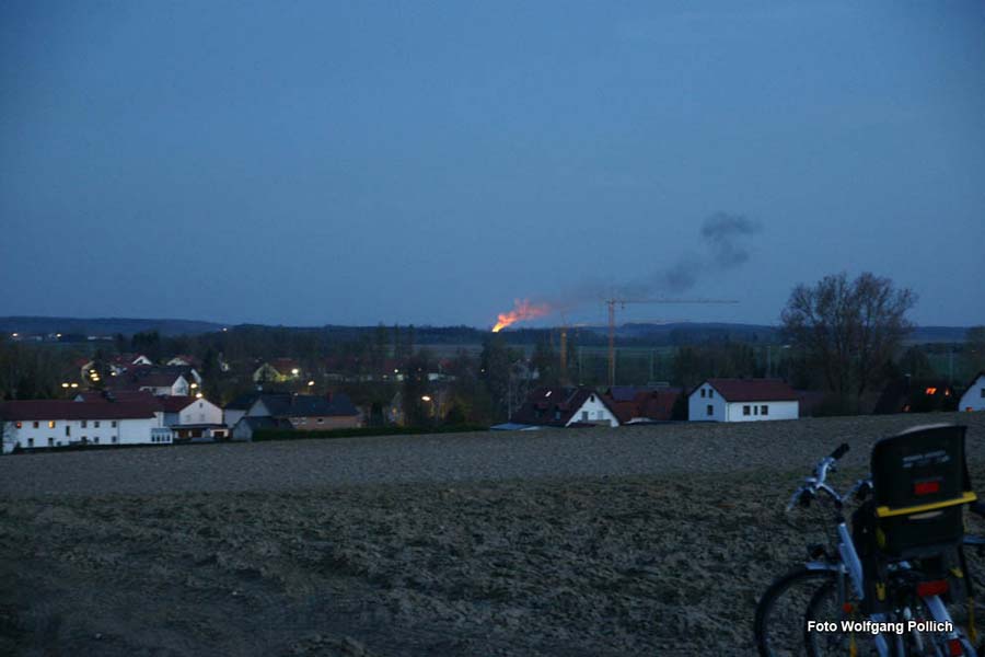 2009-04-11_18_Osterfeuer