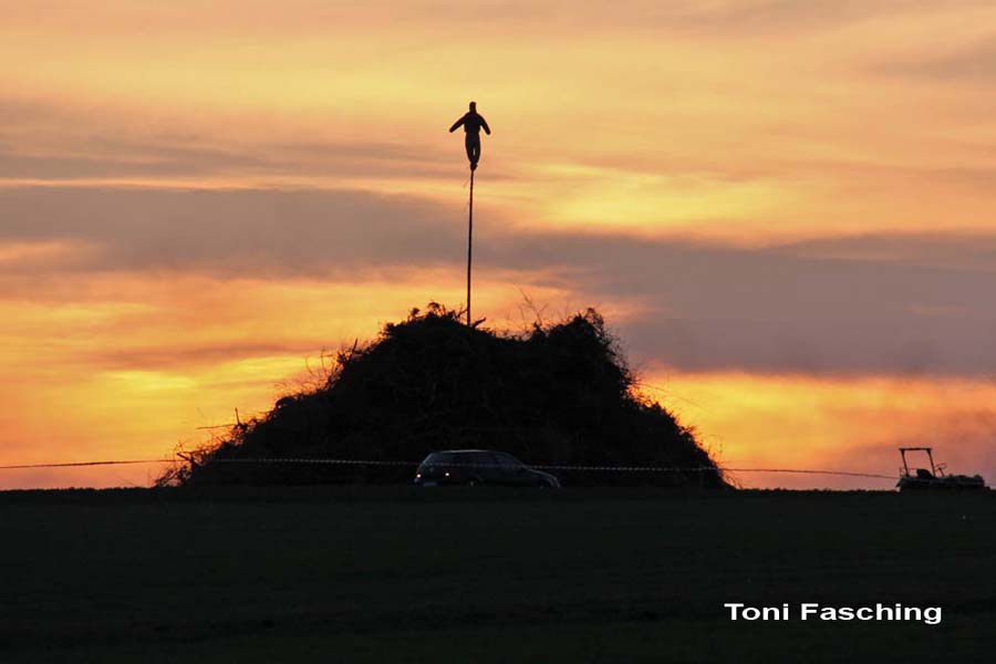 2009-04-11_55_Osterfeuer