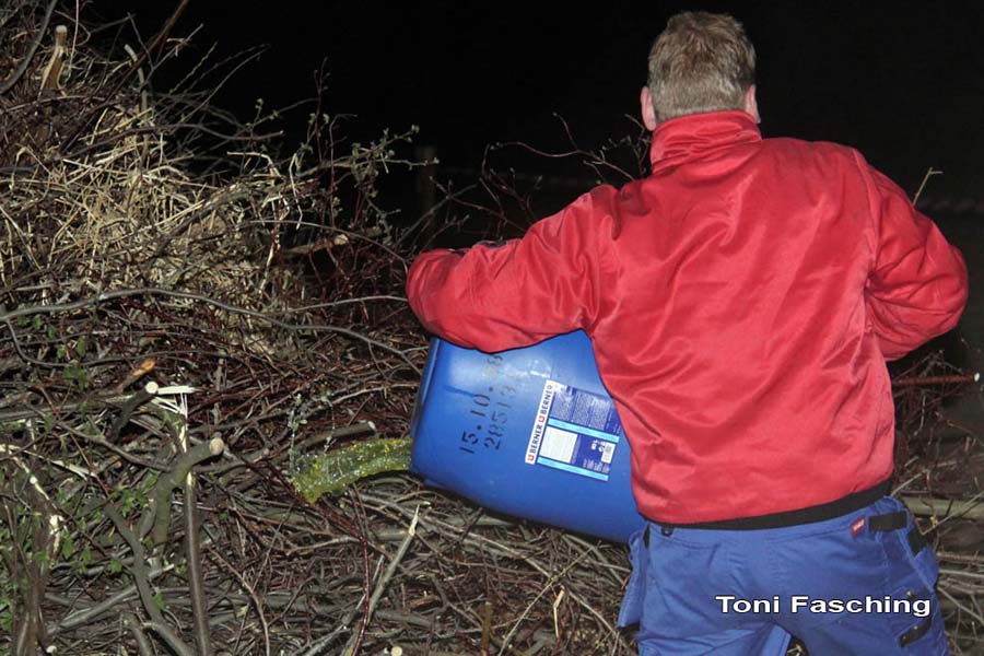 2009-04-11_67_Osterfeuer