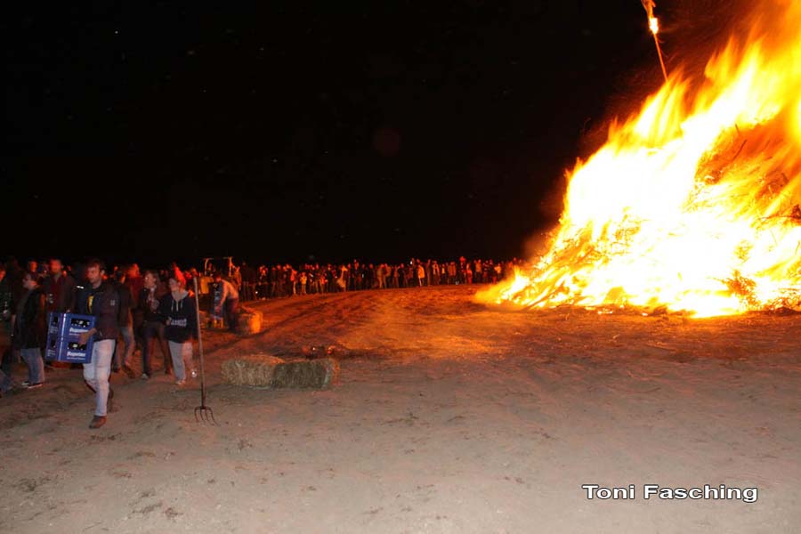 2009-04-11_70_Osterfeuer