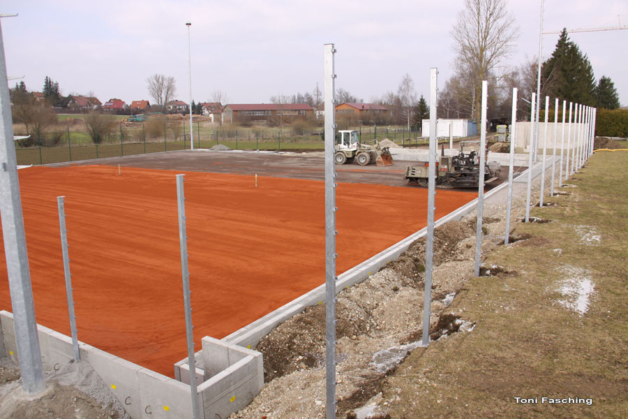 2009-04-01_010_Tennisplatz