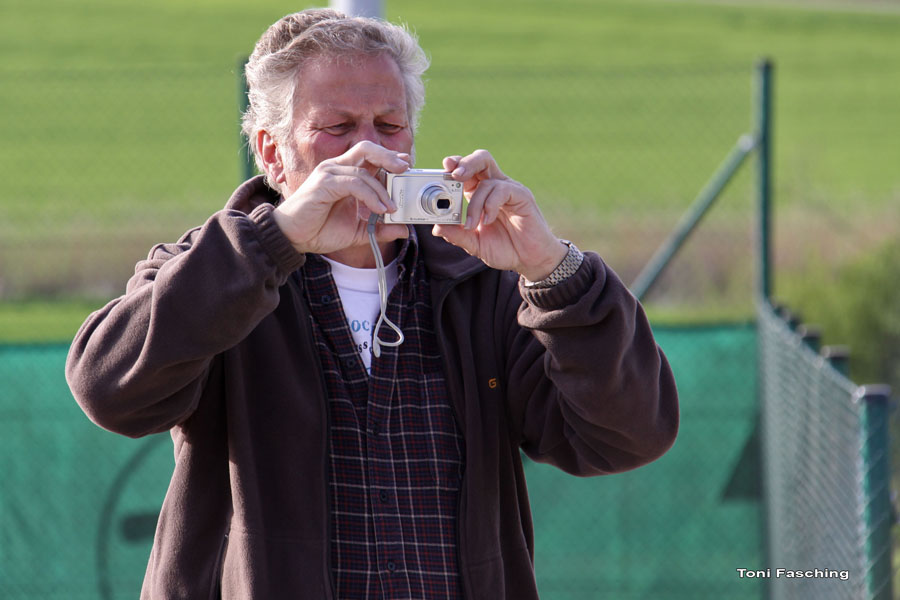 2009-04-25_02_Tennisplatz_Richtfest