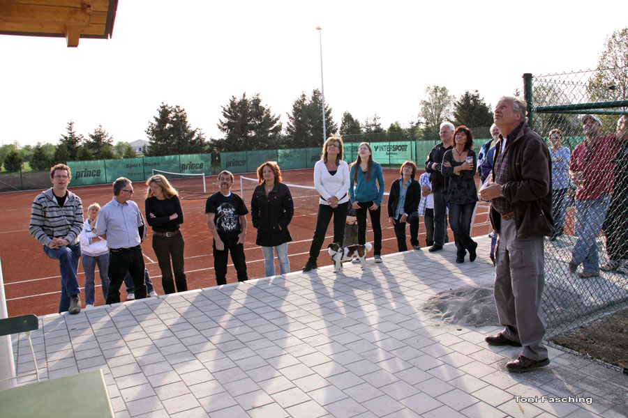 2009-04-25_10_Tennisplatz_Richtfest
