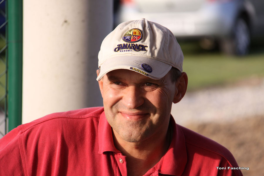 2009-04-25_31_Tennisplatz_Richtfest