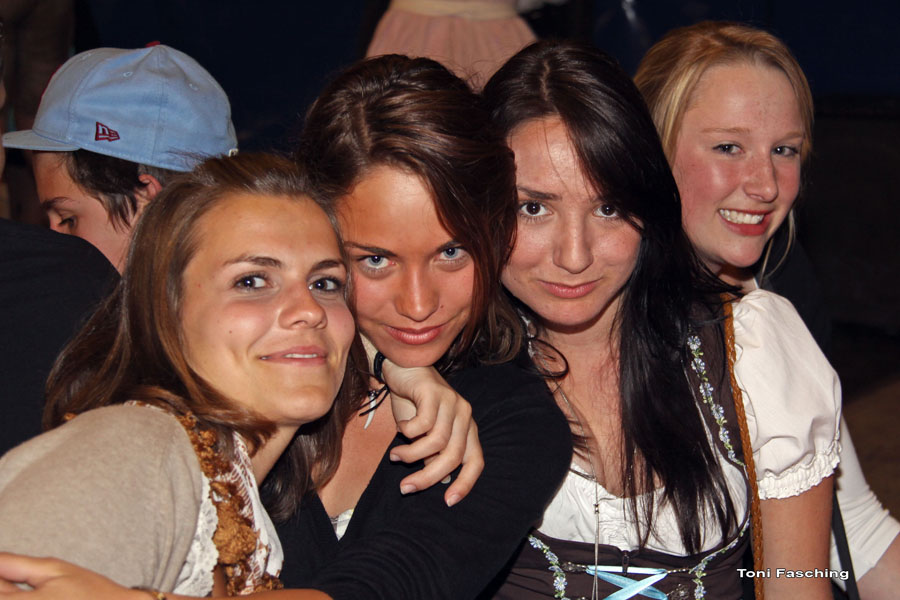 2009-05-20_023_Volksfest_Swingers