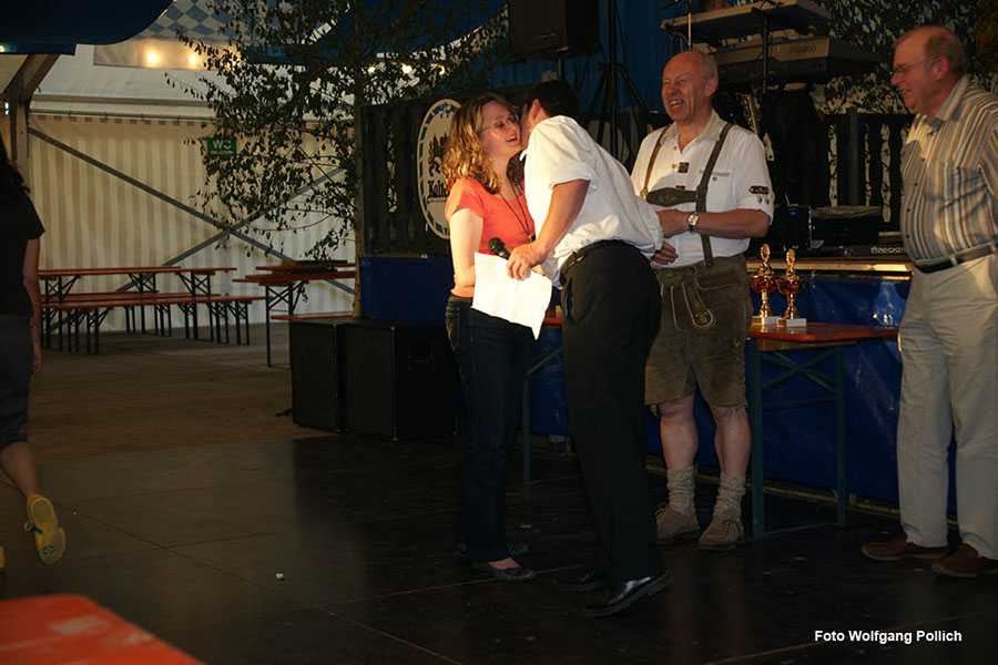 2009-05-20_038_Volksfest_Swingers