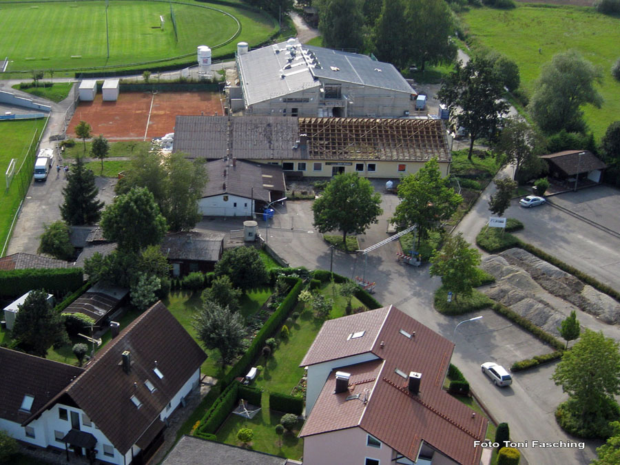2009-08-25_05_Luftaufnahmen_Sportlerheim