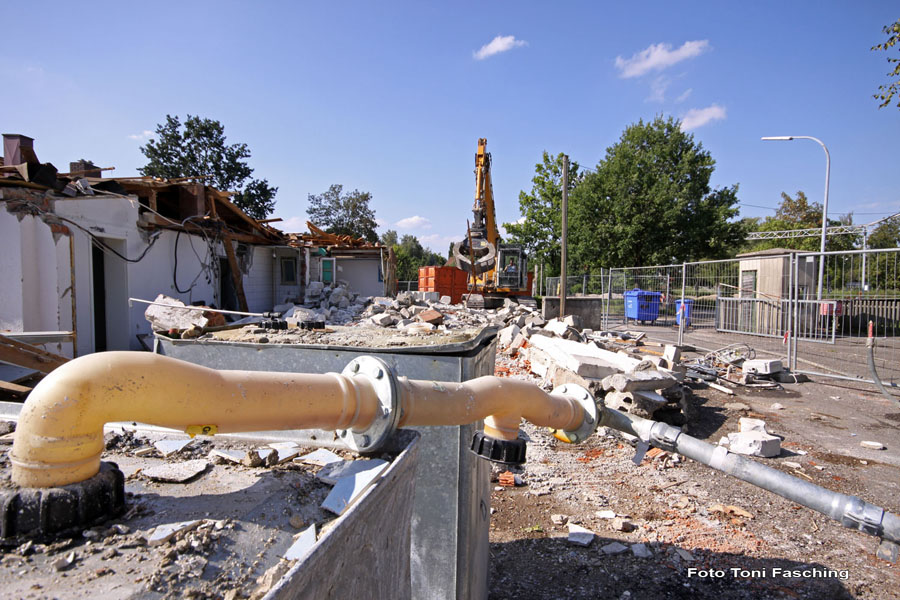 2009-08-27_012_Abriss_Jahn-Stuben