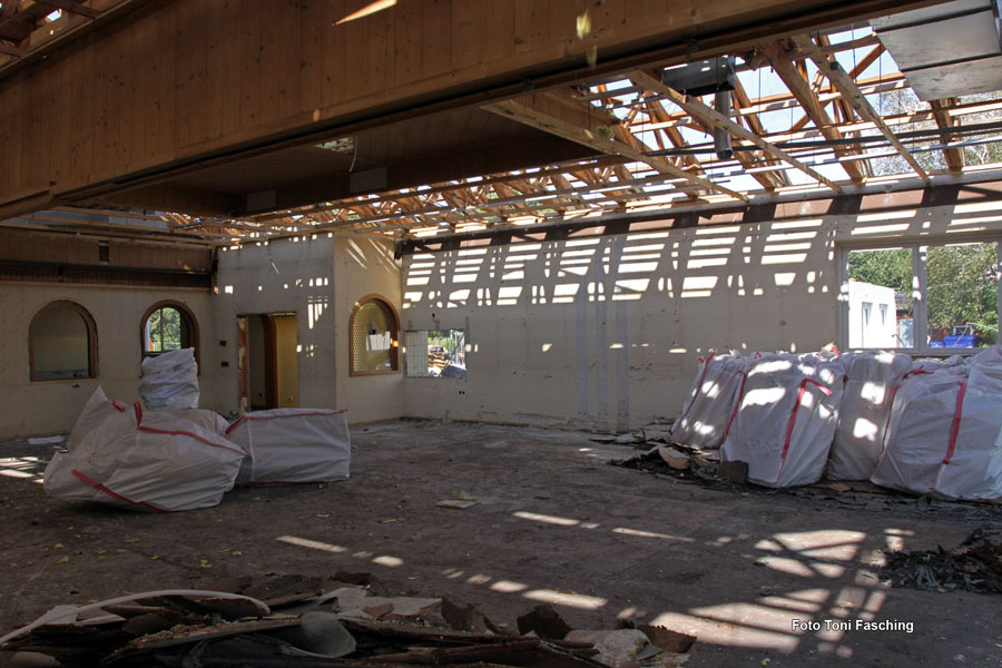 2009-08-28_021_Abriss_Jahn-Stuben