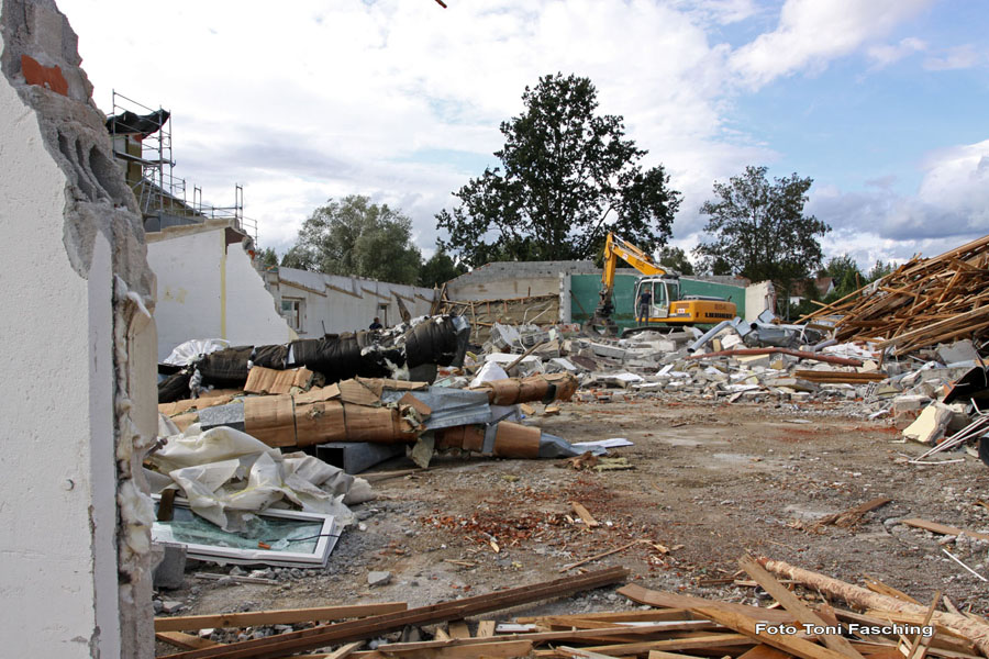 2009-09-03_037_Abriss_Jahn-Stuben