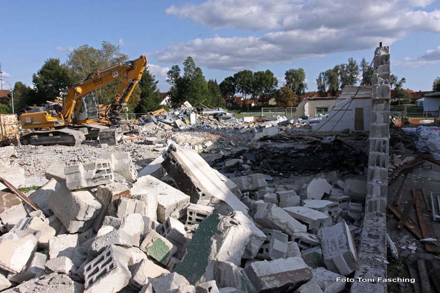 2009-09-06_050_Abriss_Jahn-Stuben