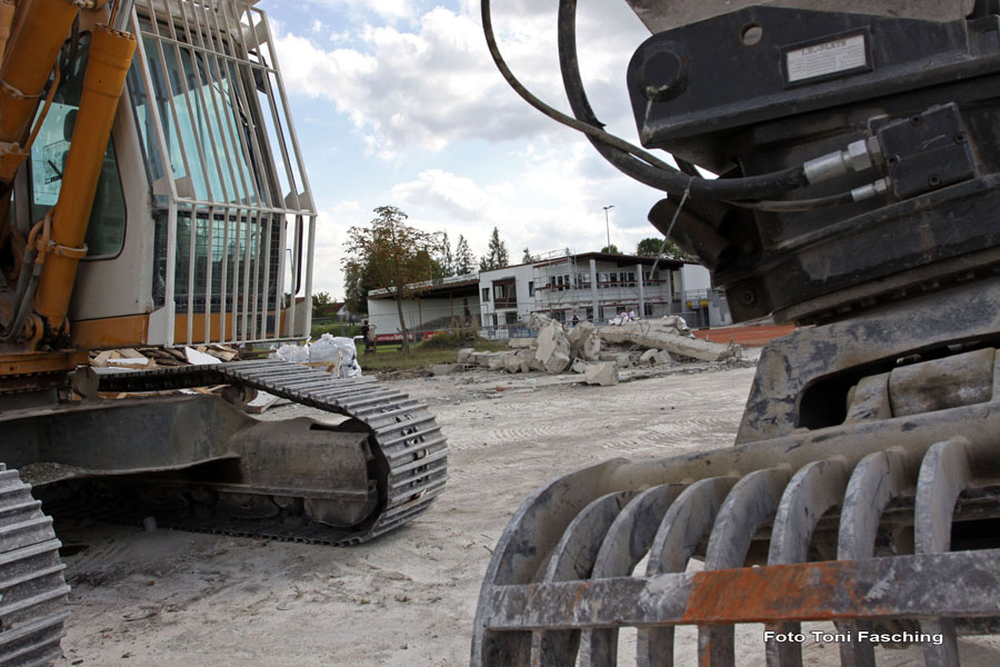 2009-09-06_057_Abriss_Jahn-Stuben