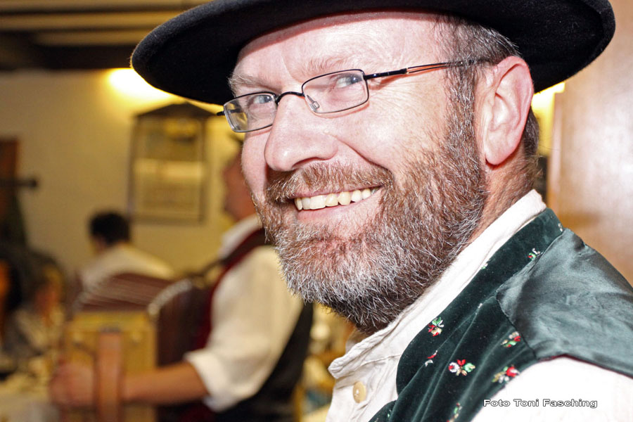 2009-09-16_005_Wirtshaussingen