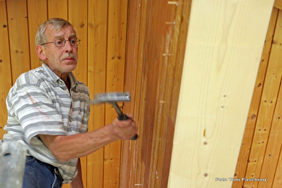 2009-09-27_005_Mehrzweckhalle_Renovierung