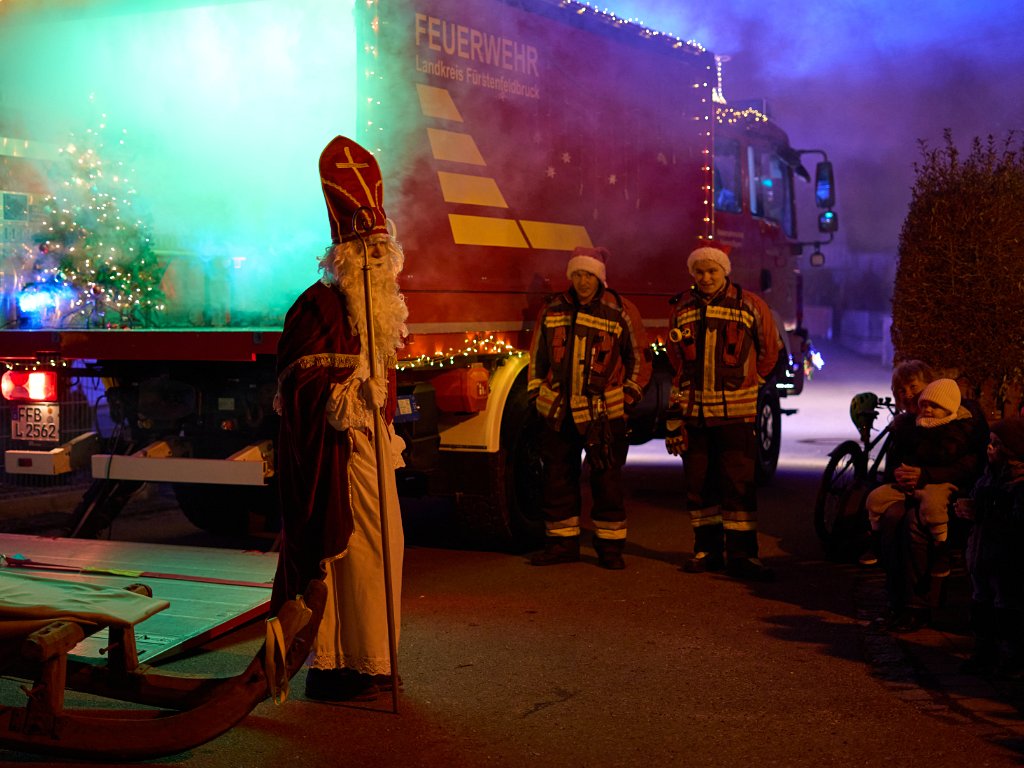 2024-11-29 FFW Weihnachtstruck Wolfgang Pollich