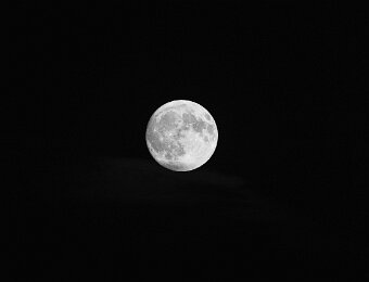 2025-09-06_003_Mond über Mammendorf_9867_AR