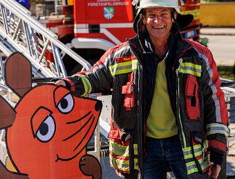 2025-10-03_008_Maus-Tueroeffner_7103_AR