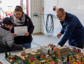 2025-10-03_015_Maus-Tueroeffner_7129_AR