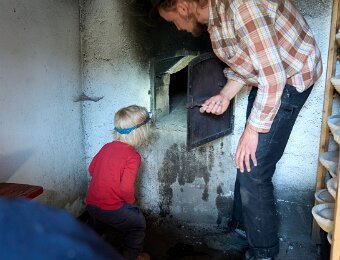 2026-04-18_015_Backhaeusl_Brot_backen_WP