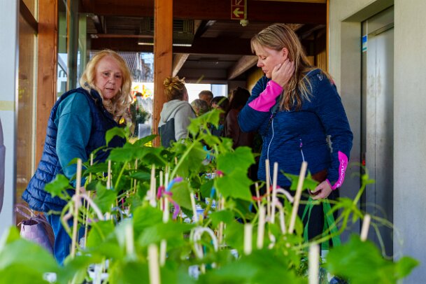 2026-04-25_03_Pflanzenflohmarkt_08124_JG