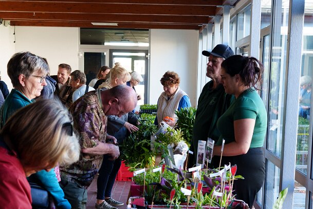 2026-04-25_08_Pflanzenflohmarkt_08131_JG