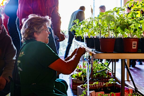 2026-04-25_16_Pflanzenflohmarkt_08141_JG